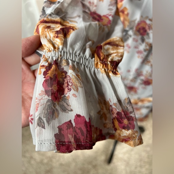 Maurices floral ruched dress 🤍 - Picture 4 of 6